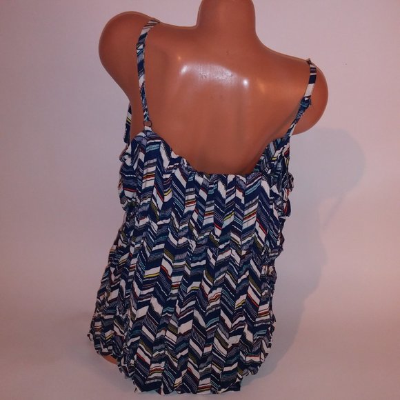 Torrid Tank Top Size 4 4X Blue White Geo Sleeveless Ruffle Trim Gathered Waist B - Picture 8 of 8